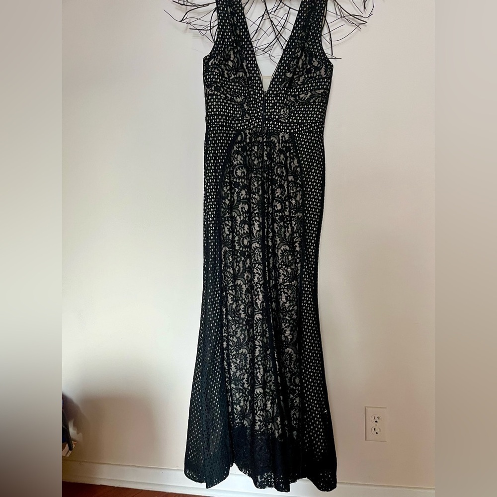 TONY BOWLS black overlay sheer illusion long  evening dress Formal size 14 - Picture 2 of 6